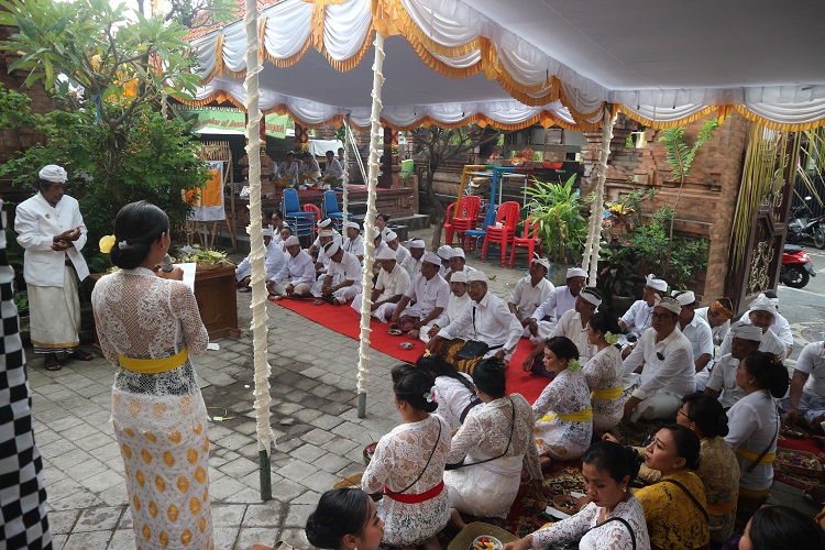 Piodalan Kantor Desa Tegal Harum