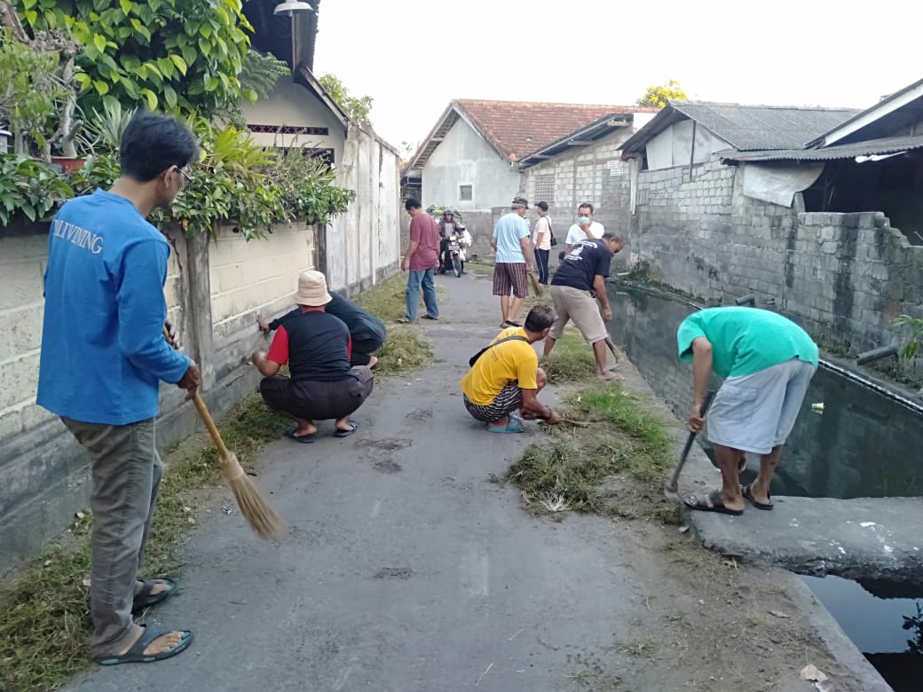 Jumat Bersih dan Kegiatan Padat Karya Tunai (PKT)