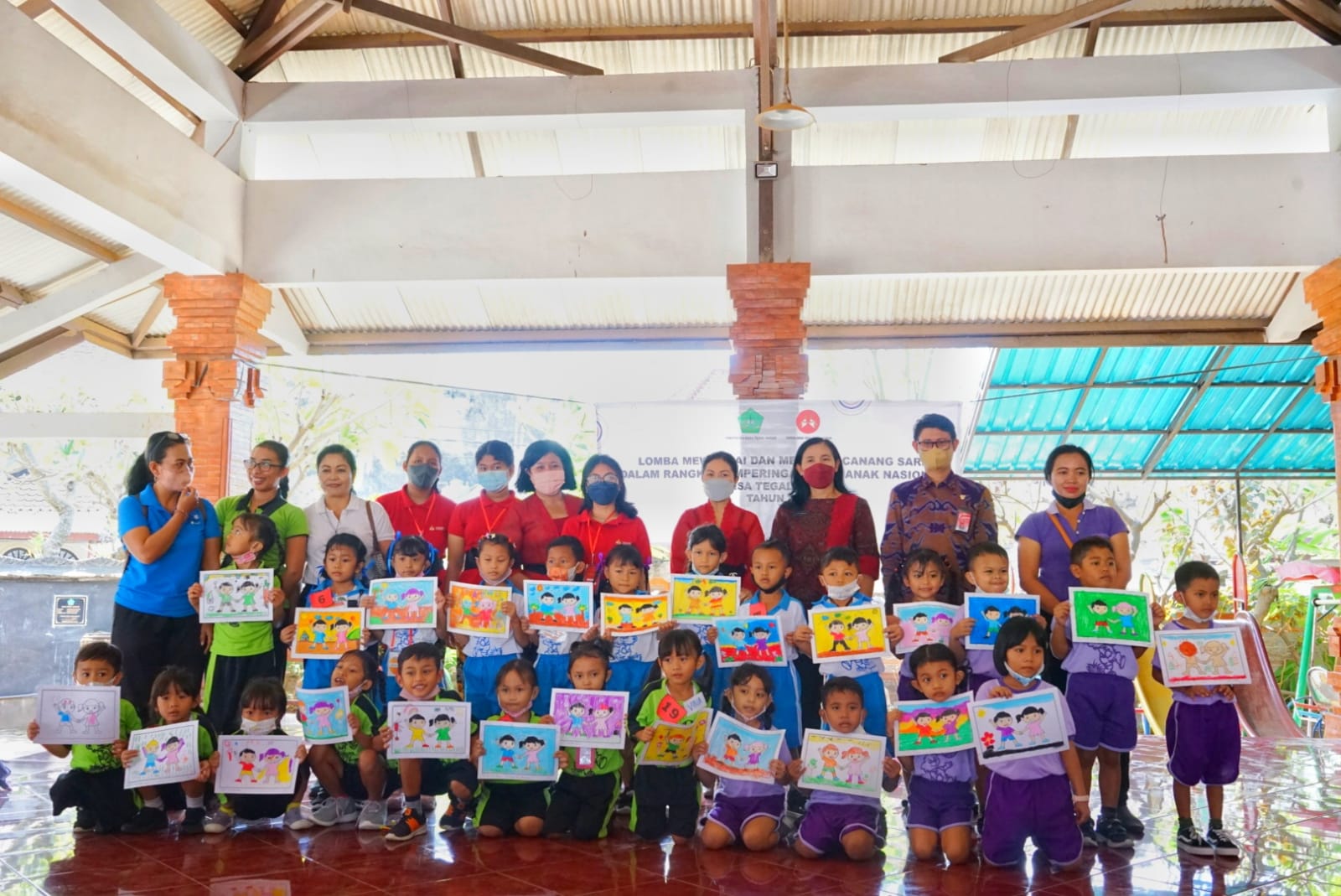 LOMBA MEWARNAI DAN MEMBUAT CANANG SARI DALAM RANGKA HARI ANAK NASIONAL TAHUN 2022