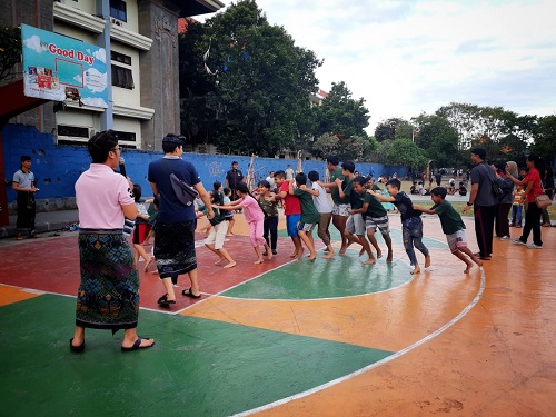 Sosialisasi PHA (Memperkenalkan Permainan Tradisional)