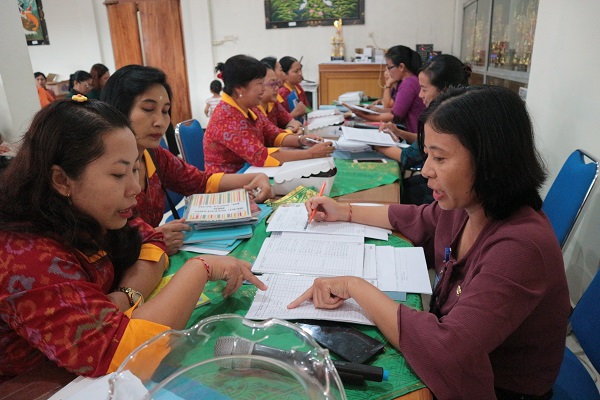 Lomba Administrasi Kader Posyandu Antar Dusun Di Desa Tegal Harum