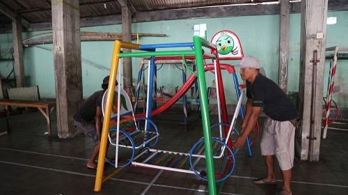 Pemberian Mainan Bemain Anak Ke Seluruh Banjar Di Desa Tegal Harum